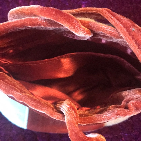 🎉3 for $20🎉 Small felt & velvet purse - Picture 6 of 6